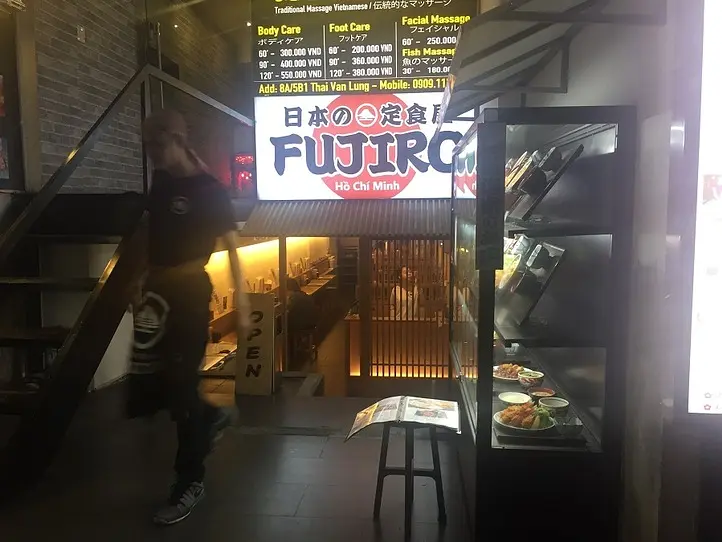 レタントンで美味しいトンカツを食べよう