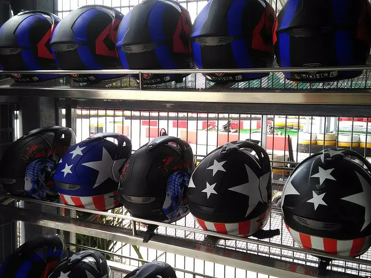 本格的なゴーカートが楽しめる「Kart1」