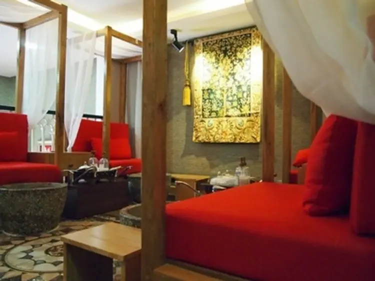 サワデカ・スパ