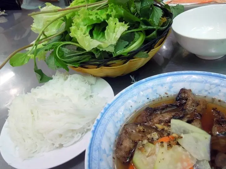 ベトナム人の国民食はフォーじゃない？「ブン」とはどんな麺料理？