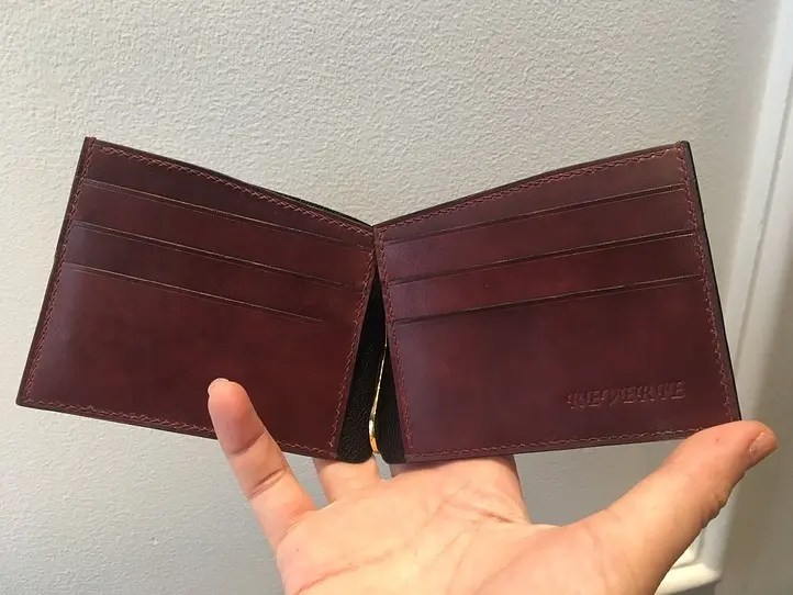 　オーダーメイドの革財布が作れるお店「tabo leather」