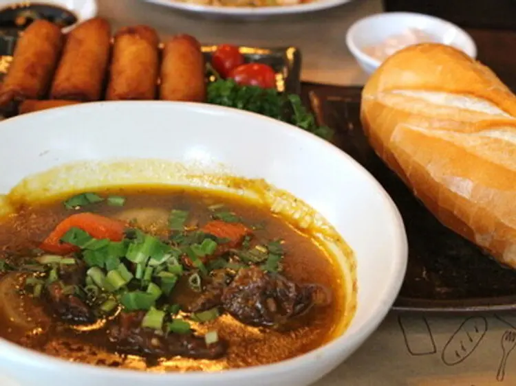 アイディーカフェ (トゥーコアフアン店)