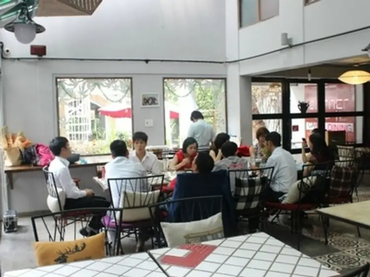 コーナー・コーヒー＆ダイニング