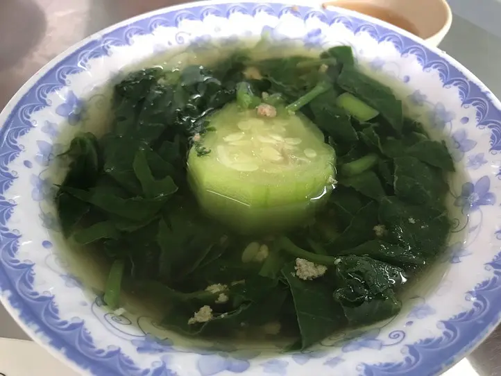 高島屋からすぐ！ベトナム式定食屋さんでベトナムランチに挑戦〜Com Ba Ca