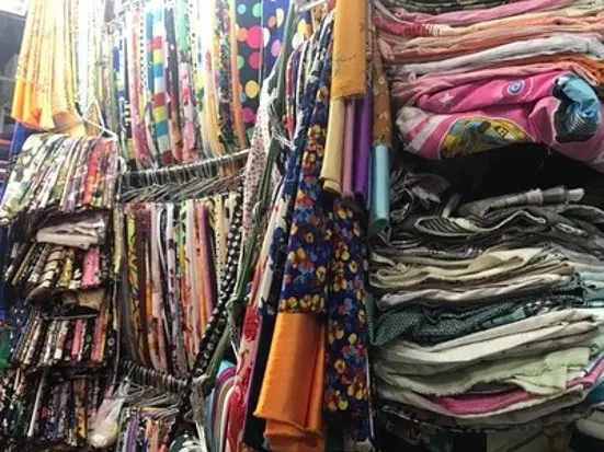 タンディン市場