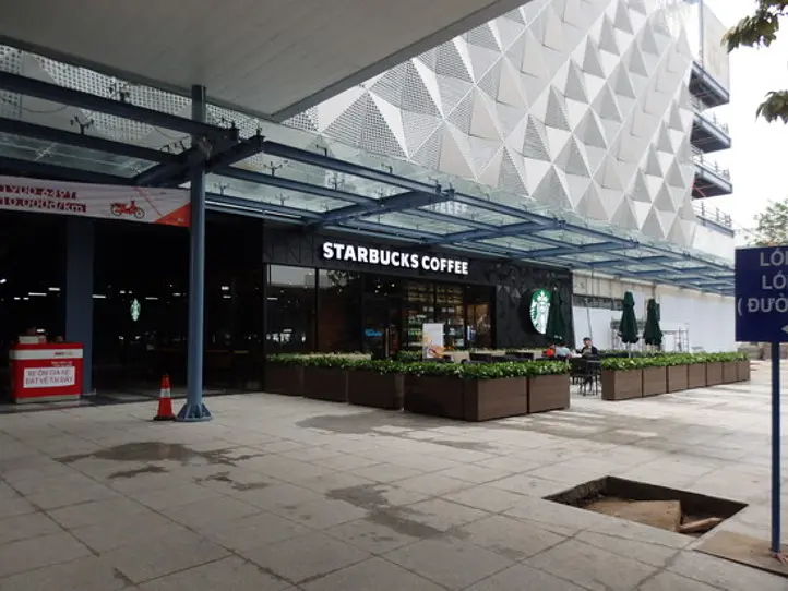 充実！タンソンニャット空港～国内線ターミナル～