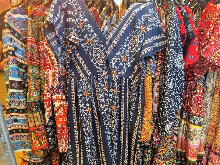 掘り出し物が必ず見つかる！～Hello Weekend Market(ハロー ウィークエンド マーケット)～