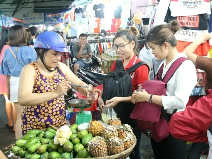 ホーチミン最大のナイトマーケットに行こう！