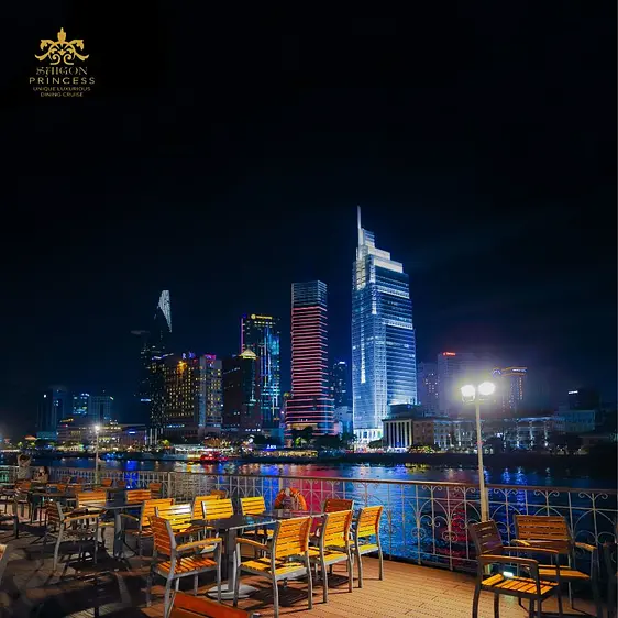 サイゴン川ディナークルーズ【国慶節限定 9月2日】セットメニュー