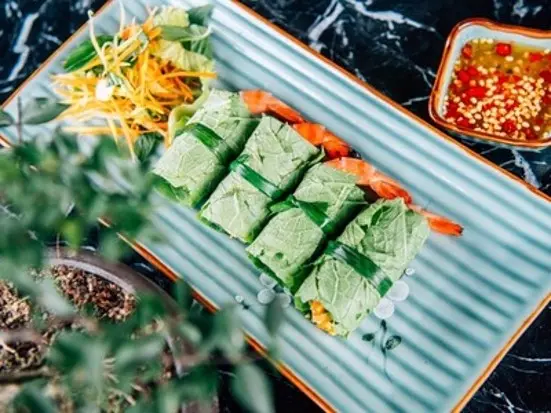 古都フエの空間を現代に再現。宮廷料理に舌鼓