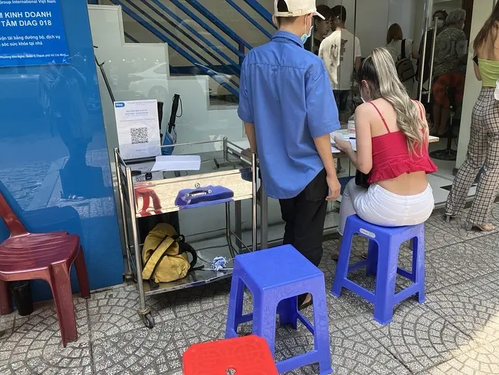 　空港でのちょっとしたコツ（入国審査やタクシーの乗り方）、安くて早くできるPCR検査について