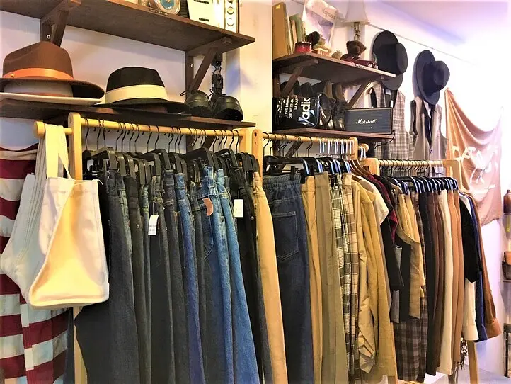 　ホーチミン若者御用達の古着屋