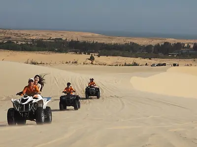 ムイネー日帰りツアー／日本語ガイド・専用車・ランチ付き