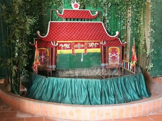 水上人形劇も鑑賞できる。ハノイ名物ブンダウのお店