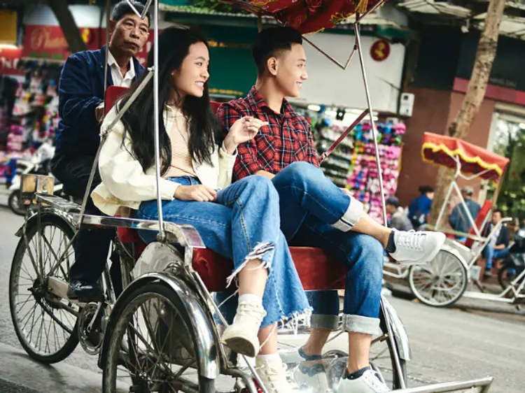 サイゴン・ブルー・トラベル