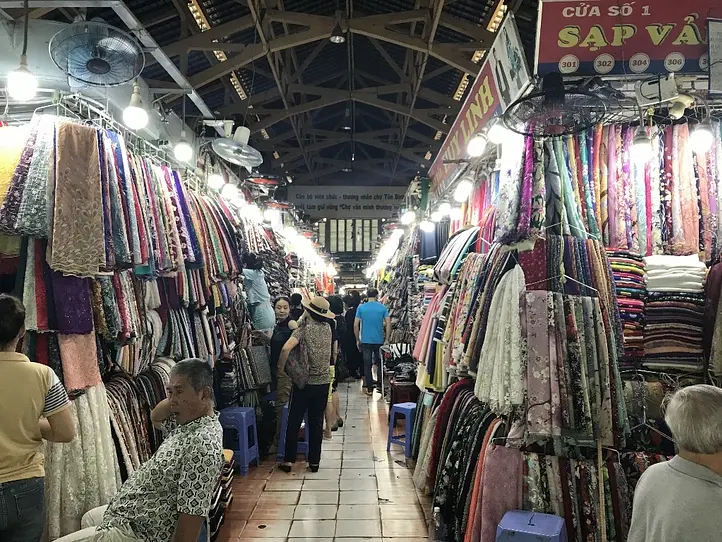 タンディン市場、どんな布を買ったらいい？在住者のお気に入りのお店をご紹介！