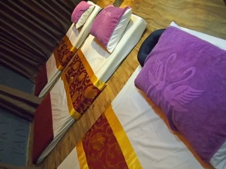 サワデカ・スパ