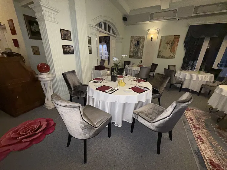 トロアグルマン