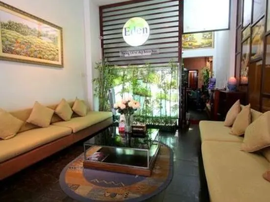 バラ香る上品なジャグジーで女磨きを