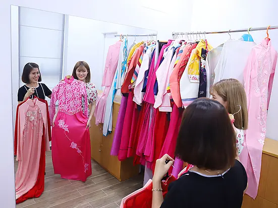 スタッフ全員日本語OK！老舗日系フォトスタジオで記念撮影