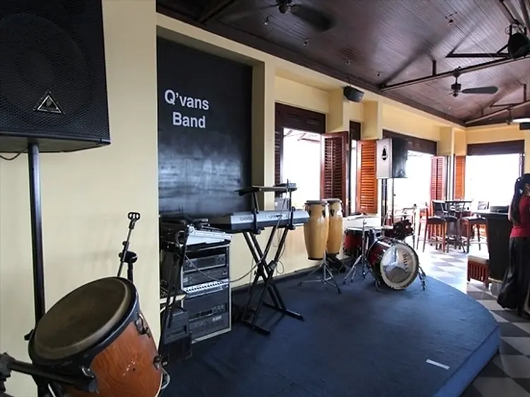 サイゴン・サイゴン・バー