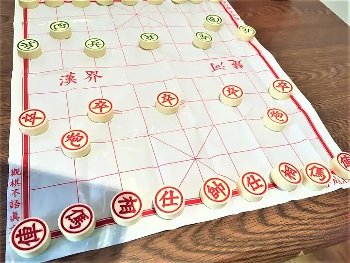 路上で見かける「ベトナム将棋」をやってみよう！