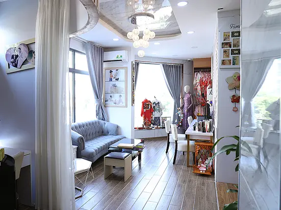 スタッフ全員日本語OK！老舗日系フォトスタジオで記念撮影