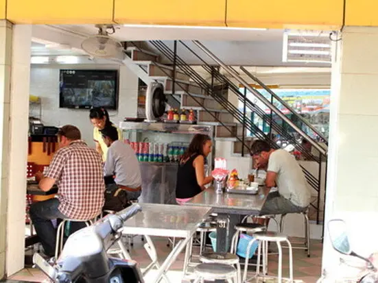 深夜でも営業！？(フォークイン)