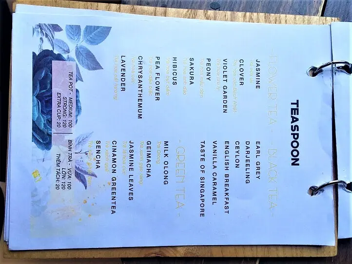 ホーチミンのゴージャスなカフェ２店