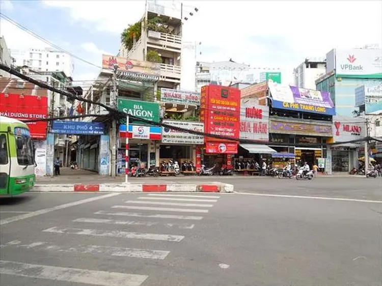 ザ・スシ・バー　2号店　ゼンプラザ店