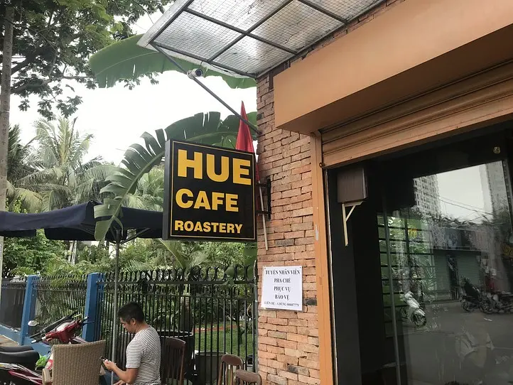 タオディエンでモーニング散歩〜バインミーとベトナムコーヒー