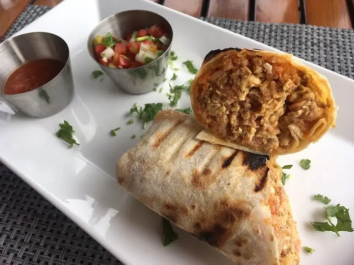 朝からフレンチトーストやワッフルが食べられるオープンカフェを2軒ご紹介