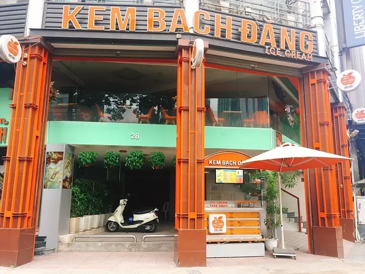 可愛くておいしい！　老舗アイスクリームショップ「Kem Bạch Đằng」