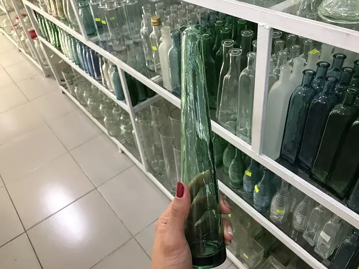 ホーチミンのガラス専門店で掘り出し物を探そう！日々の生活に美しさを見出す〜Govap Glass