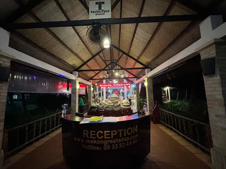 メコン ・レスト・ ストップ・ レストラン