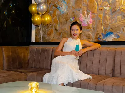 Yu Lounge Premium