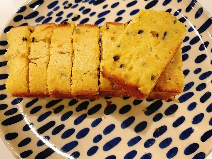 楽しむ自宅時間〜パッションフルーツのパウンドケーキを作ってみよう〜