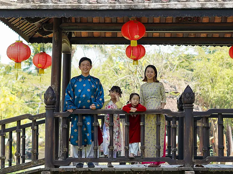 サイゴン・ブルー・トラベル