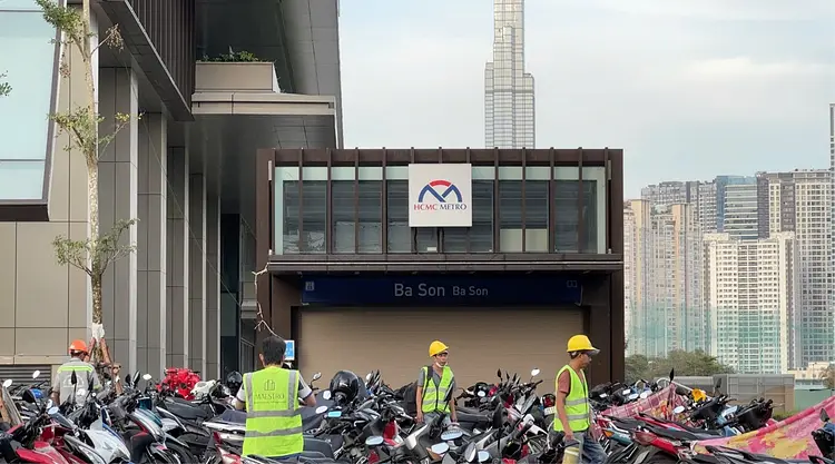 バーソン駅／ホーチミンメトロ