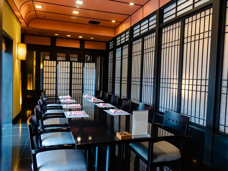 日本食レストラン 吉野