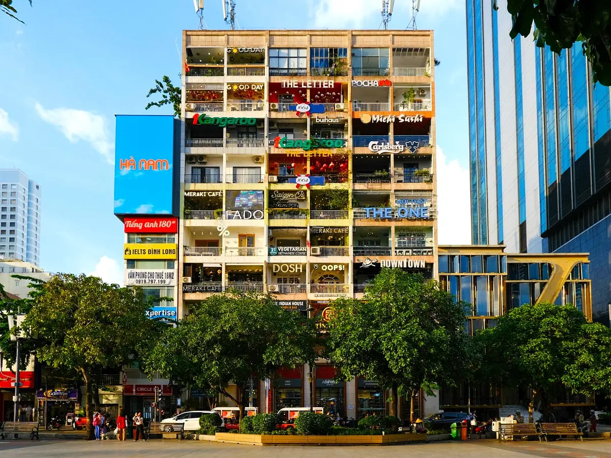 The E.Y.E Saigon – サイゴン中心部のユニークなトートバッグ・ブティック