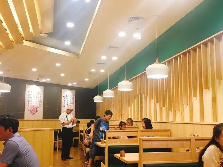 ホーチミンで安定の日系ラーメンを「8番らーめん」