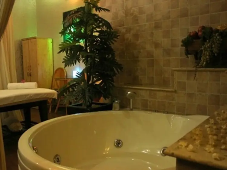 ニュー・スパ・トロピック