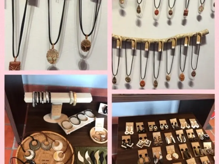 2区でしか手に入らないお洒落アクセサリー