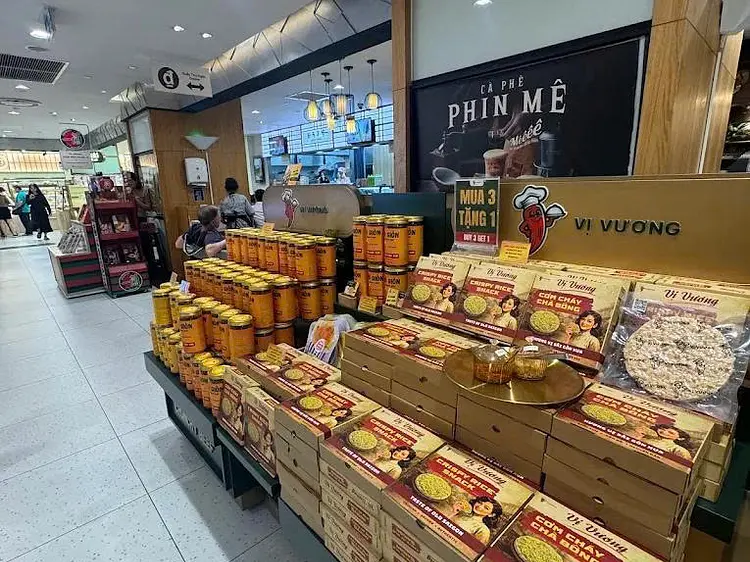ヴィ・ヴオン 高島屋店