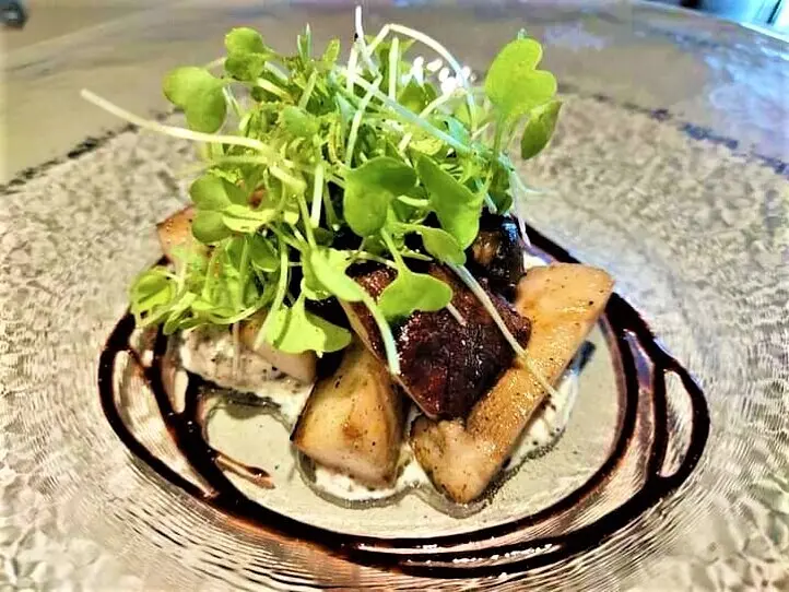 「高級ガストロノミー「The Monkey Gallery DINING（ザ・モンキーギャラリーダイニング）」のシグネチャーコース体験