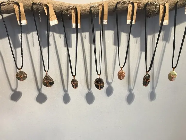 お土産やプレゼントに最適！水牛の角を使ったアクセサリーショップ~Saigon Spring Jewelry