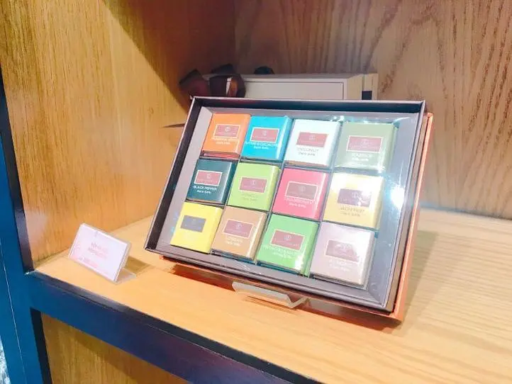 ベトナム産チョコレートの専門店〜D