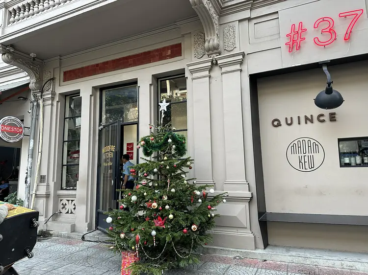 クインス・イートリー