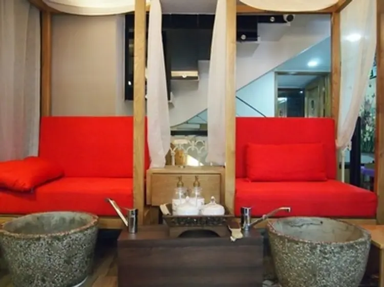 サワデカ・スパ